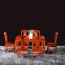 東陽(yáng)市橫店御美紅木家具廠 匠心雕琢的藝術(shù)品